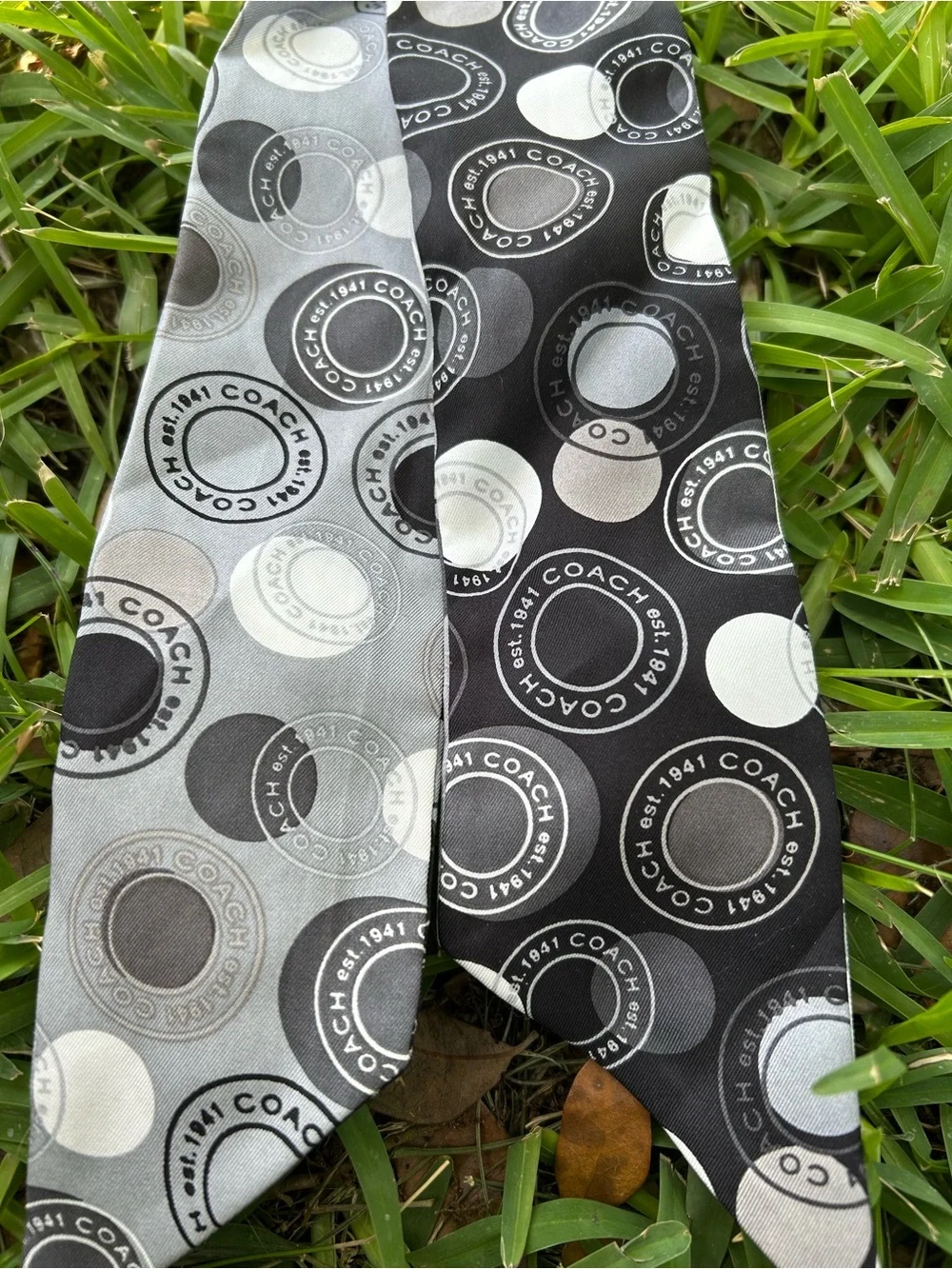 Coach Black and Gray Reversible Logo Circle Twilly Scarf